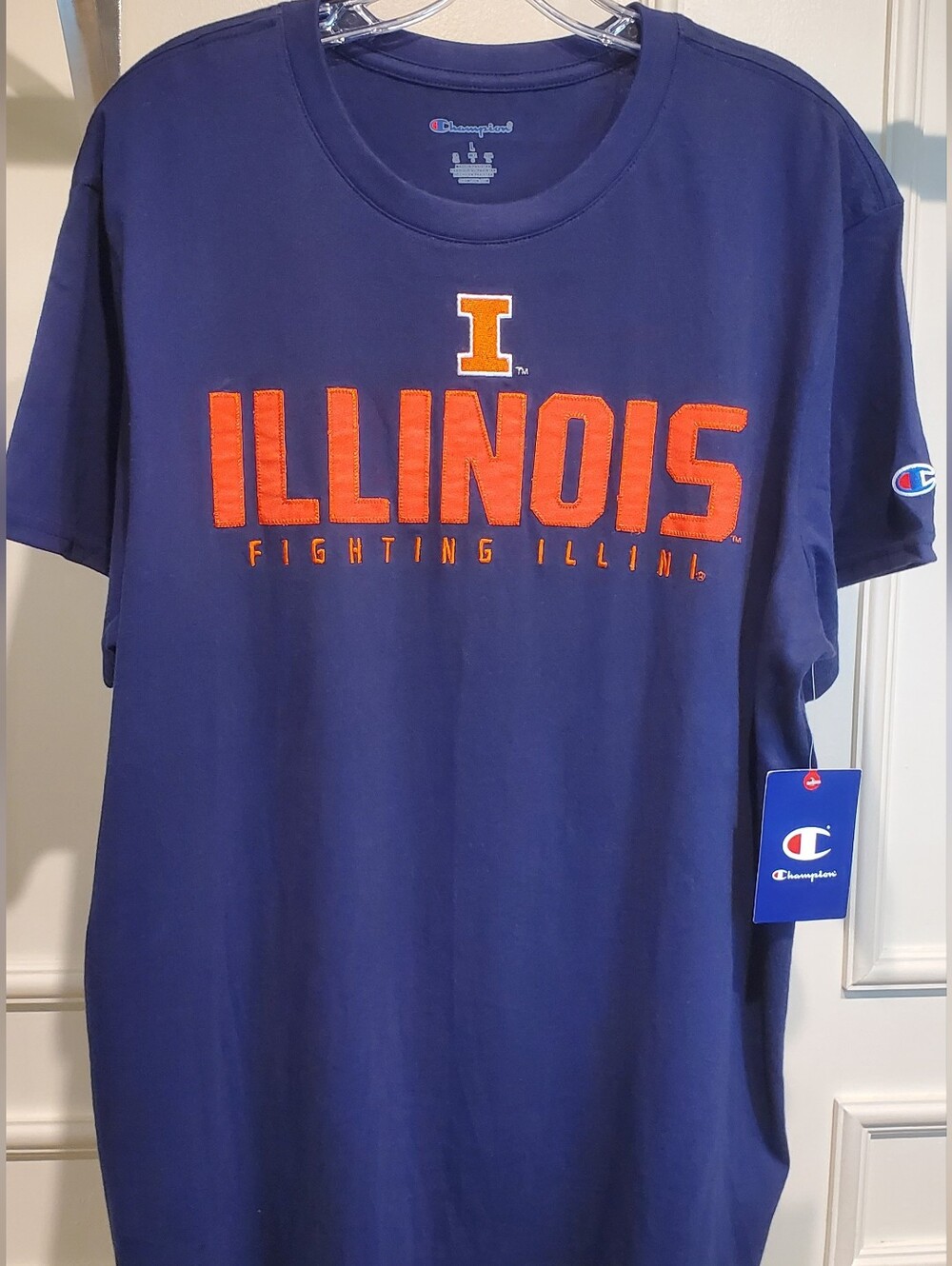 NWT Champion Navy T-Shirt with Raised Orange Illinois Logo  Size Large